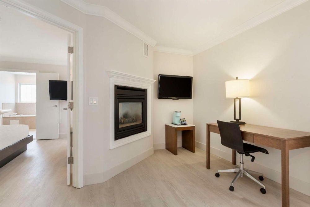 Best Western Plus All Suites Inn